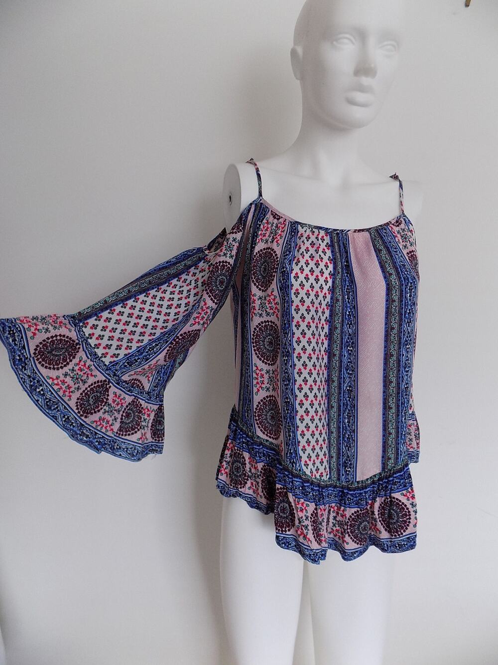 Entro blouse top cold shoulder bell sleeves floral boho size Small